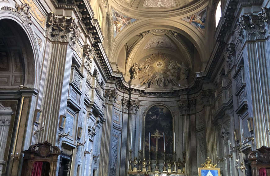 နိူင်ငံတော်ရောက်ဖို့ ခက်သူများ