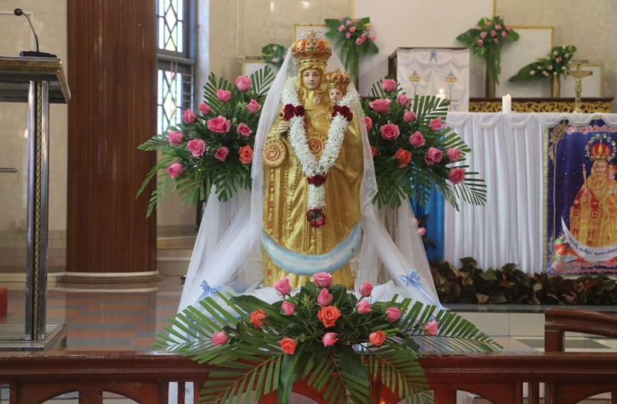 မယ်တော် မွေးနေ့ပွဲ