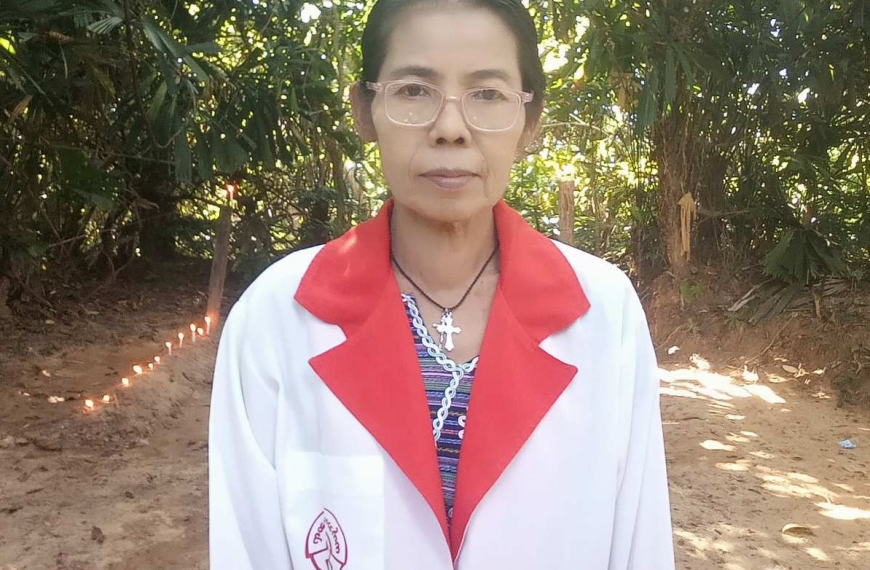 ဖေးမကူညီ ဓမ္မလမ်းစီ ပို့ဆောင်ပေးသူ ဓမ္မဆရာမကြီး